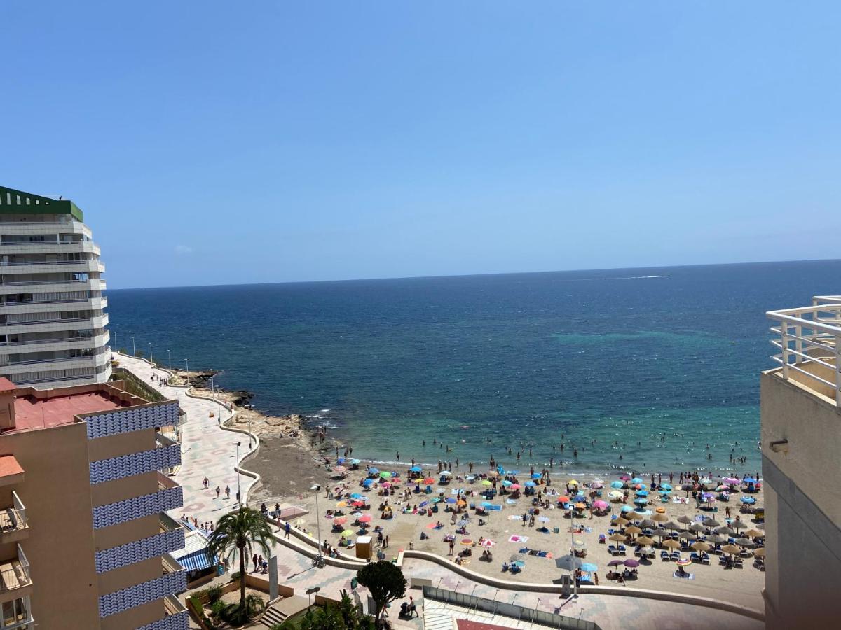 Relaxing Modern Beachfront Apartment - Amazing Sea View 칼페 외부 사진