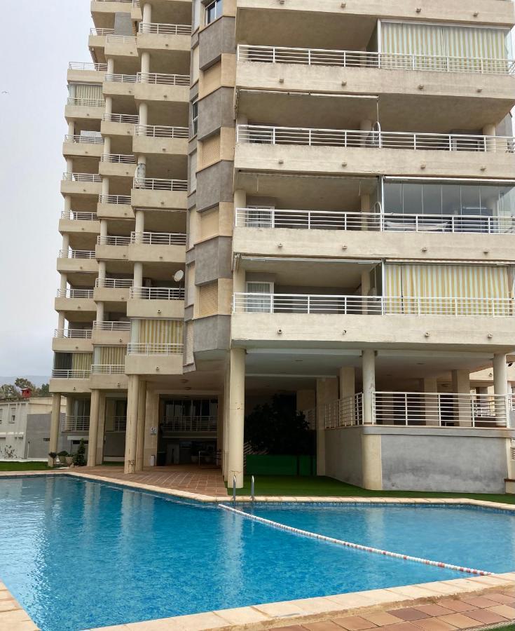 Relaxing Modern Beachfront Apartment - Amazing Sea View 칼페 외부 사진